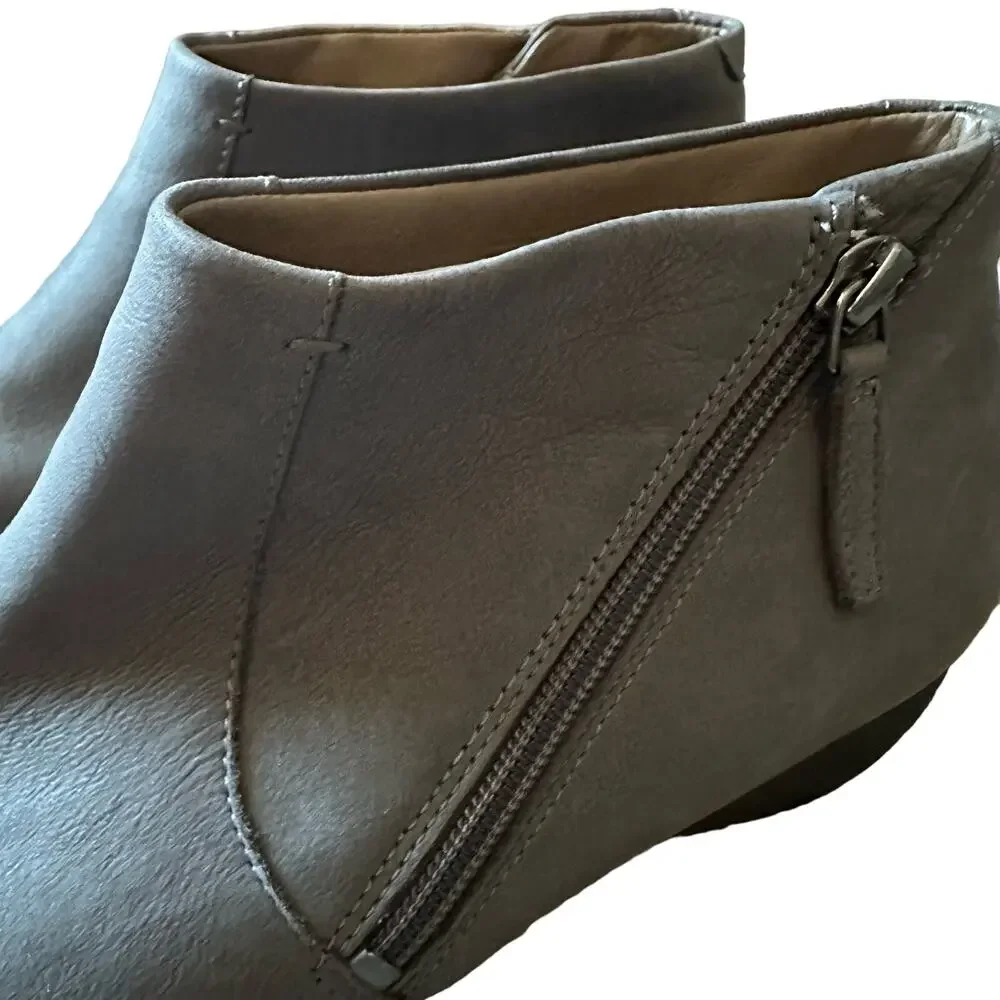 Dansko | Size 9.5 Euro 40 Fifi Ankle Grey Burnished Nubuck